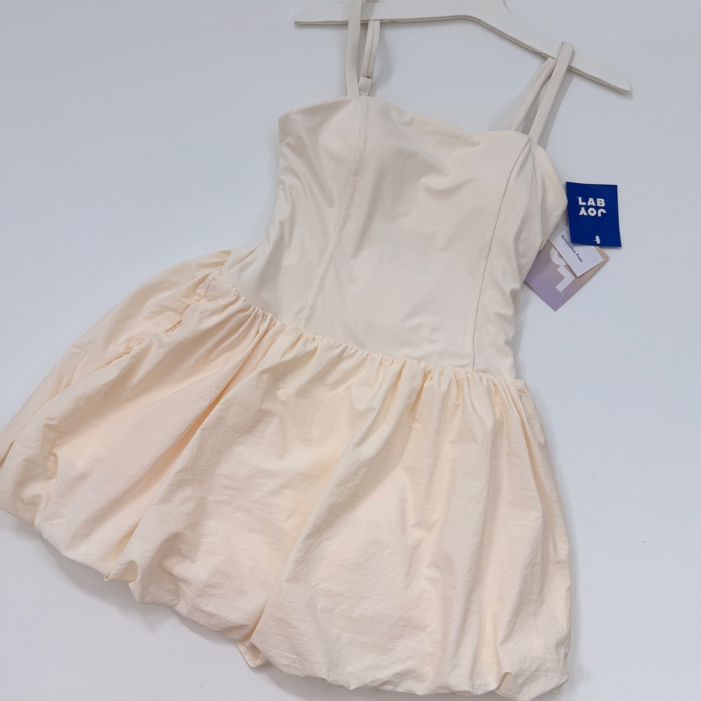 JoyLab Standard Fit Active Dress Cream Small Built-in Shorts Pockets NWT